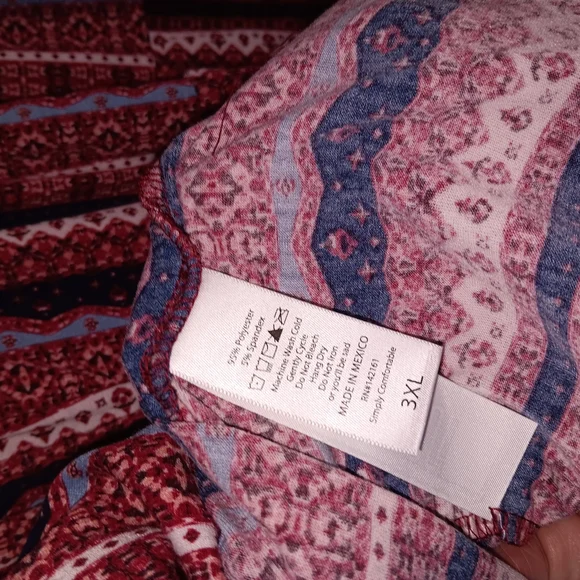 Eliana 3XL Red and Blue Patterned Top - Picture 4 of 6